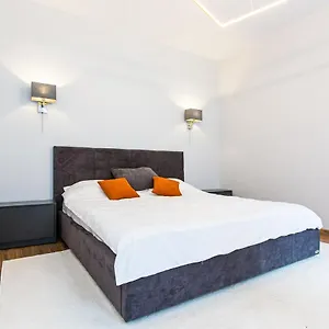 https://3-vodna-apartment.hotelslviv.net